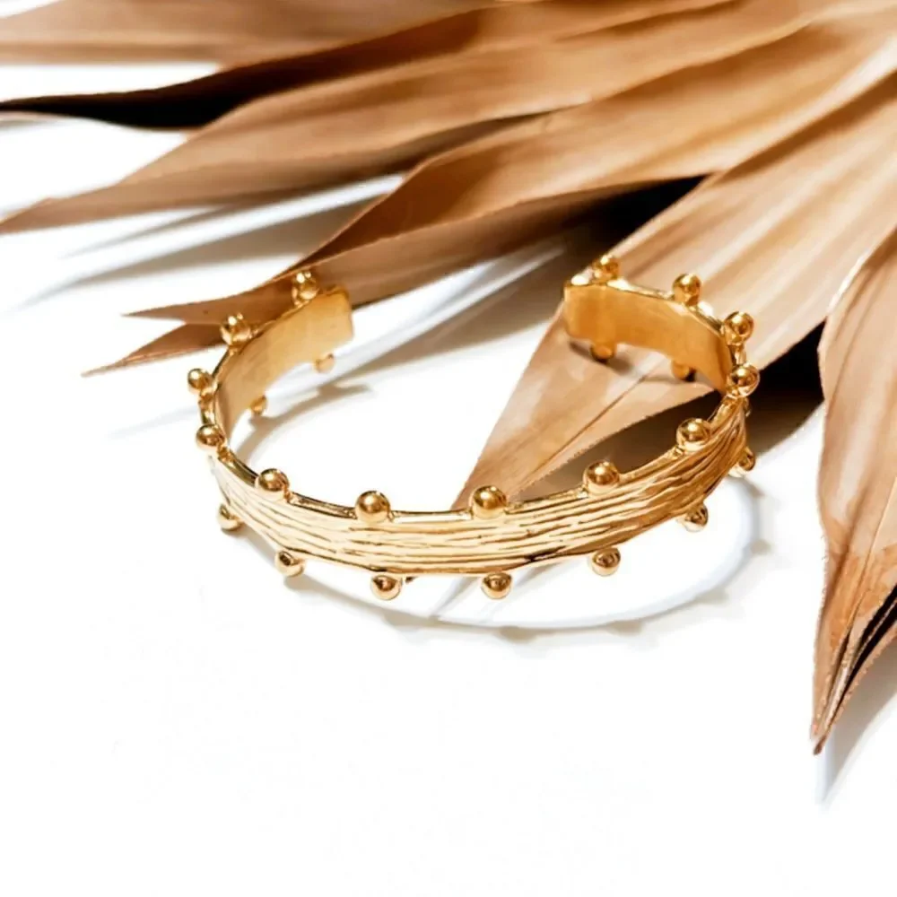 Minimalist bangle S356
